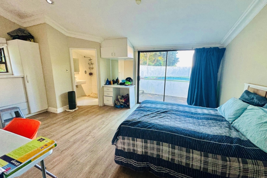 4 Bedroom Property for Sale in Providentia Eastern Cape